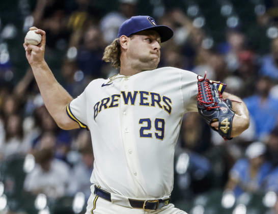 Milwaukee Brewers closing pitcher Trevor Megill throws in the ninth inning of the MLB, Baseball Herren, USA game between the Pittsburgh Pirates and the Milwaukee Brewers at American Family Field in Milwaukee, Wisconsin on Wednesday, August 5, 2026. The Brewers defeated the Pirates 4-2. MIL20260805826 TANNENxMAURY