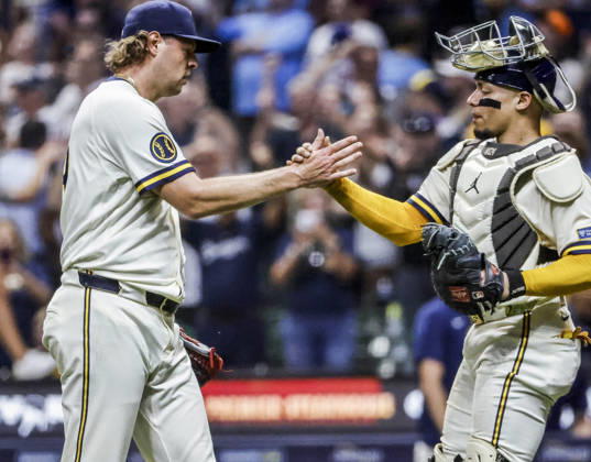 Milwaukee Brewers closing pitcher Trevor Megill (L) and Milwaukee Brewers catcher William Contreras celebrate after the final out in the ninth inning of the MLB, Baseball Herren, USA game between the Pittsburgh Pirates and the Milwaukee Brewers at American Family Field in Milwaukee, Wisconsin on Wednesday, August 5, 2026. The Brewers defeated the Pirates 4-2. MIL2026080582 TANNENxMAURY