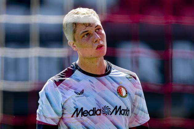 ROTTERDAM - SC Feyenoord Rotterdam goalkeeper Tjark Ernst during the Vriendenloterij Eredivisie match between Sparta and Feyenoord at Stadion Het Kasteel on August 9, 2026 in Rotterdam, the Netherlands. (Photo by DeFodi Images) -