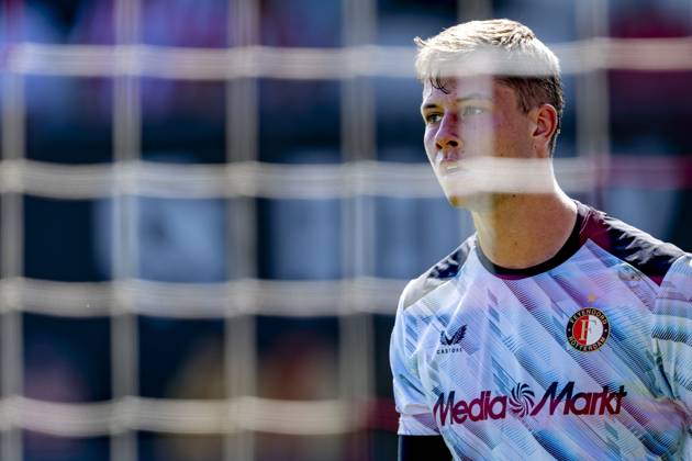 ROTTERDAM - SC Feyenoord Rotterdam goalkeeper Tjark Ernst during the Vriendenloterij Eredivisie match between Sparta and Feyenoord at Stadion Het Kasteel on August 9, 2026 in Rotterdam, the Netherlands. (Photo by DeFodi Images) -