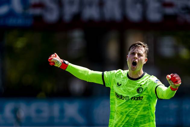 ROTTERDAM - SC Feyenoord Rotterdam goalkeeper Tjark Ernst celebrates the 0-1 during the Vriendenloterij Eredivisie match between Sparta and Feyenoord at Stadion Het Kasteel on August 9, 2026 in Rotterdam, the Netherlands. (Photo by DeFodi Images) -