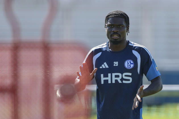 12.08.2026, Fussball, Training des FC Schalke 04. Junior Dina Ebimbe (FC Schalke 04). Gelsenkirchen Trainingsgelände FC Schalke 04 NRW Deutschland xRHR-FOTO YYx Copyright: RHR-FOTOx RHR-FOTO YY