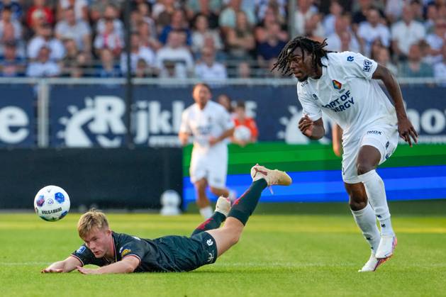 VELSEN-ZUID , 14-08-2026 , BUKO Stadion , season 2026 2027 , Dutch Eredivisie football , match between Telstar and Sparta Rotterdam , Picture shows Sparta Rotterdam player Nick Verschuren, Telstar player Jelani Seedorf Telstar - Sparta x205709991x Copyright: