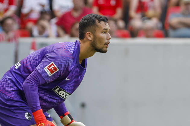 Mio Backhaus (SC Freiburg, 01) , Deutschland, Fussball, Testspiel, 2026 2027, SC Freiburg vs. Crystal Palace, 15.08.2026, Freiburg im Breisgau Europa-Park Stadion Deutschland Copyright: xGrantxHubbsx