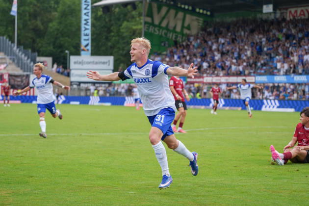 Deutschland: Fussball, 3. Liga, 2. Spieltag, Hänsch-Arena, SV Meppem vs. SG Sonnenhof-Großaspach: Tor von Luca Prasse (SV Meppen, 31) und anschließender Torjubel. Copyright: xMichelxWittex