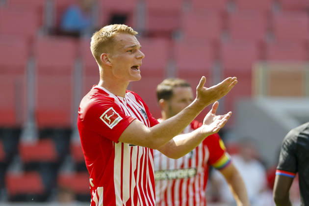 Philipp Lienhart (SC Freiburg, 03), Mimik, Gesichtsausdruck, Emotion , Deutschland, Fussball, Testspiel, 2026 2027, SC Freiburg vs. Crystal Palace, 15.08.2026, Freiburg im Breisgau Europa-Park Stadion Deutschland Copyright: xGrantxHubbsx