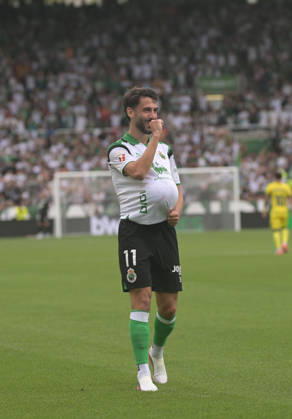 ESP: LaLiga EA Sports Racing Santander v Villarreal CF Andres Martin of Racing de Santander scores goal and celebrates during LaLiga EA Sports between Racing Santander v Villarreal CF played at Campos de de El Sardinero Stadium in Cantabria on August 16, 2026 in Spain Spain Futbol Copyright: xAlbertoxLosax xAgenciaxLOFx