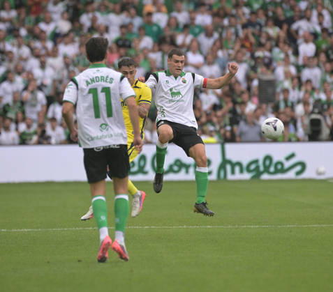 ESP: LaLiga EA Sports Racing Santander v Villarreal CF during LaLiga EA Sports between Racing Santander v Villarreal CF played at Campos de de El Sardinero Stadium in Cantabria on August 16, 2026 in Spain Spain Futbol Copyright: xAlbertoxLosax xAgenciaxLOFx