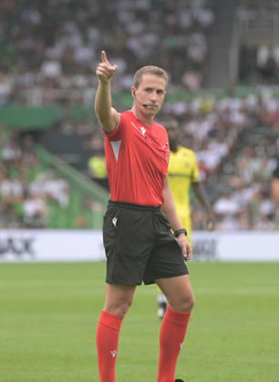 ESP: LaLiga EA Sports Racing Santander v Villarreal CF Miguel Sesma Espinosa referee during LaLiga EA Sports between Racing Santander v Villarreal CF played at Campos de de El Sardinero Stadium in Cantabria on August 16, 2026 in Spain Spain Futbol Copyright: xAlbertoxLosax xAgenciaxLOFx