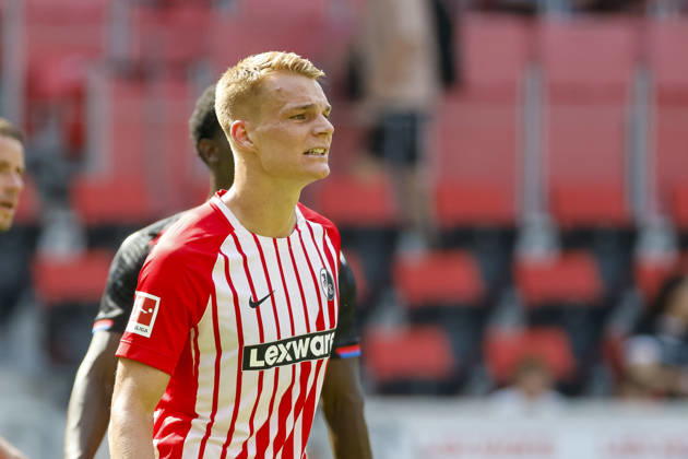 Philipp Lienhart (SC Freiburg, 03), Mimik, Gesichtsausdruck, Emotion , Deutschland, Fussball, Testspiel, 2026 2027, SC Freiburg vs. Crystal Palace, 15.08.2026, Freiburg im Breisgau Europa-Park Stadion Deutschland Copyright: xGrantxHubbsx