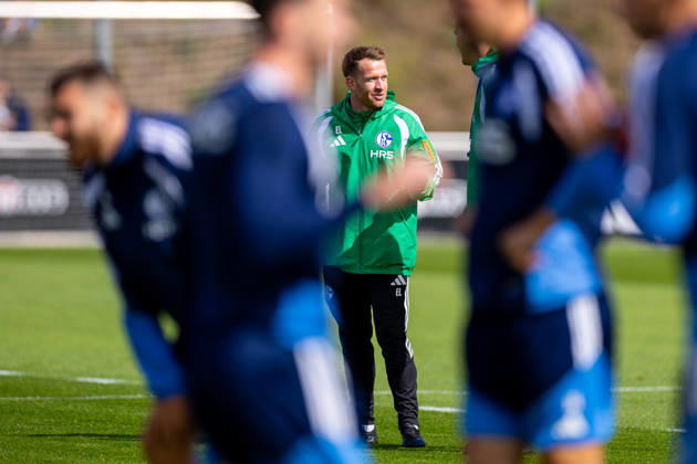 20.08.2026, Fussball, Training des FC Schalke 04. Co-Trainer Eddie Lattimore (FC Schalke 04). Gelsenkirchen Trainingsgelände FC Schalke 04 NRW Deutschland xRHR-FOTO YYx Copyright: RHR-FOTOx RHR-FOTO YY