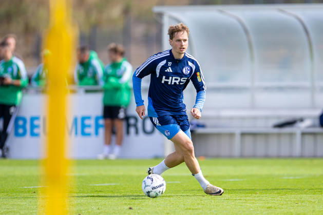 20.08.2026, Fussball, Training des FC Schalke 04. Finn Porath (FC Schalke 04). Gelsenkirchen Trainingsgelände FC Schalke 04 NRW Deutschland xRHR-FOTO YYx Copyright: RHR-FOTOx RHR-FOTO YY