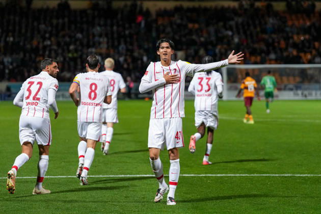 Keisuke Goto (SC Freiburg, 42) Torjubel, Emotionen, Torschuss, Abschluss, Torerfolg, Tor, Treffer , Schottland, Fussball, UEFA Conference League, Play-offs, Hinspiel, 2026 2027, Motherwell FC vs. SC Freiburg, 20.08.2026, Fir Park Stadium, Motherwell Motherwell Fir Park Stadium North Lanarkshire Schottland Copyright: xArnexAmbergx