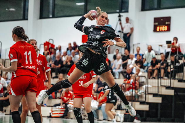 Nora Erhardt (SG Nuertingen-Zizishausen, 14) GER, 1. FSV Mainz 05 vs. SG Nuertingen-Zizishausen, DHB Pokal Frauen, Bundesliga, 1. Spieltag, Saison 2026 2027, 21.08.2026 Eibner-Pressefoto Attila Ziga GER, 1. FSV Mainz 05 vs. SG Nuertingen-Zizishausen, DHB Pokal Frauen, Bundesliga, 1. Spieltag, Saison 2026 2027, 21.08.2026 Mainz Copyright: xEibner-Pressefotox EP_AZA