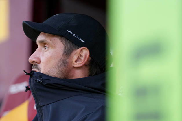 Julian Schuster (SC Freiburg, Trainer) , Schottland, Fussball, UEFA Conference League, Play-offs, Hinspiel, 2026 2027, Motherwell FC vs. SC Freiburg, 20.08.2026, Fir Park Stadium, Motherwell Motherwell Fir Park Stadium North Lanarkshire Schottland Copyright: xArnexAmbergx