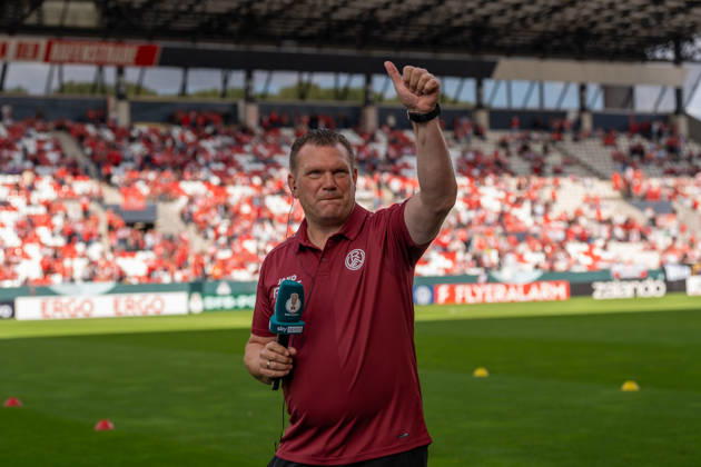 Uwe Koschinat (Rot-Weiss Essen, Cheftrainer) im Interview vor dem Spiel, GER Rot-Weiss Essen vs. FC St. Pauli, Fussball, DFB Pokal, Runde 1, Hauptrunde 2026 2027, 23.08.2026 DFB DFL REGULATIONS PROHIBIT ANY USE OF PHOTOGRAPHS AS IMAGE SEQUENCES AND OR QUASI-VIDEO, GER Rot-Weiss Essen vs. FC St. Pauli, Fussball, DFB Pokal, Runde 1, Hauptrunde 2026 2027, 23.08.2026 Essen Copyright: xEibner-Pressefoto FabianxFriesex EP_FFE