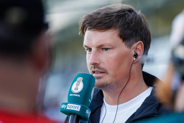 Merlin Polzin (Hamburger SV, Trainer) im Interview bei sky GER, SC Verl vs. Hamburger SV, Fussball, DFB-Pokal, 1. Runde, Spielzeit 2026 2027, 24.08.2026 DFL Regulations prohibit any use of photographers as image sequences and or quasi-video. GER, SC Verl vs. Hamburger SV, Fussball, DFB-Pokal, 1. Runde, Spielzeit 2026 2027, 24.08.2026 Verl Copyright: xEibner-Pressefoto JanxRollingerx EP_JSK