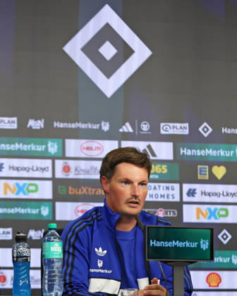 Bundesliga 1. Spieltag Borussia Dortmund - Hamburger SV 27.08.2026 Pressekonferenz vor dem Spiel Trainer Merlin Polzin (Hamburger SV)