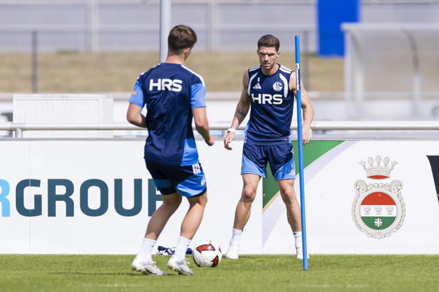 27.08.2026, Fussball, Training des FC Schalke 04. Robin Gosens (FC Schalke 04). Gelsenkirchen Trainingsgelände FC Schalke 04 NRW Deutschland xRHR-FOTO YYx Copyright: RHR-FOTOx RHR-FOTO YY