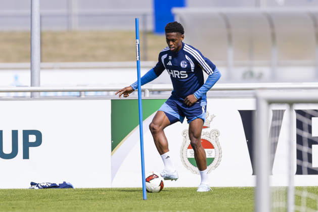 27.08.2026, Fussball, Training des FC Schalke 04. Junior Adamu (FC Schalke 04). Gelsenkirchen Trainingsgelände FC Schalke 04 NRW Deutschland xRHR-FOTO YYx Copyright: RHR-FOTOx RHR-FOTO YY