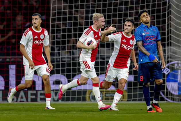 AMSTERDAM AFC Ajax Amsterdam midfielder Davy Klaassen scores the equaliser to make it 2 2 and celebrates the goal during the UEFA Conference League match at the Johan Cruijff ArenA on 27 August 2026 in Amsterdam, the Netherlands. (Photo by DeFodi Images) -