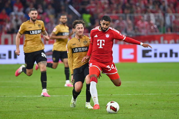 Ismael SAIBARI (Bayern Muenchen), Aktion,Zweikampf gegen Angelo STILLER (VFB Stuttgart). Fussball 1. Bundesliga Saison 2026 2027, 1.Spieltag, Spieltag01, FC Bayern Muenchen - VfB Stuttgart 5-1 am 28.08.2026 , A L L I A N Z A R E N A.