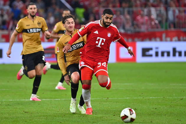 Ismael SAIBARI (Bayern Muenchen), Aktion,Zweikampf gegen Angelo STILLER (VFB Stuttgart). Fussball 1. Bundesliga Saison 2026 2027, 1.Spieltag, Spieltag01, FC Bayern Muenchen - VfB Stuttgart 5-1 am 28.08.2026 , A L L I A N Z A R E N A.