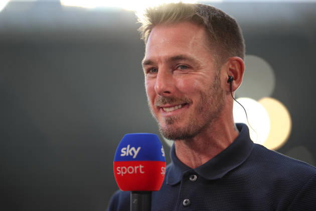 Tobias Strobl (VfL Wolfsburg, Chef-Trainer) im TV Interview, Karlsruher SC vs. VfL Wolfsburg, 2. Bundesliga, 3. Spieltag, 2026 2027, 29.08.2026, DFL REGULATIONS PROHIBIT ANY USE OF PHOTOGRAPHS AS IMAGE SEQUENCES AND OR QUASI-VIDEO, Karlsruher SC vs. VfL Wolfsburg, 2. Bundesliga, 3. Spieltag, 2026 2027, 29.08.2026 Karlsruhe Copyright: xEibner-Pressefoto JanxPrihodax EP_JPA