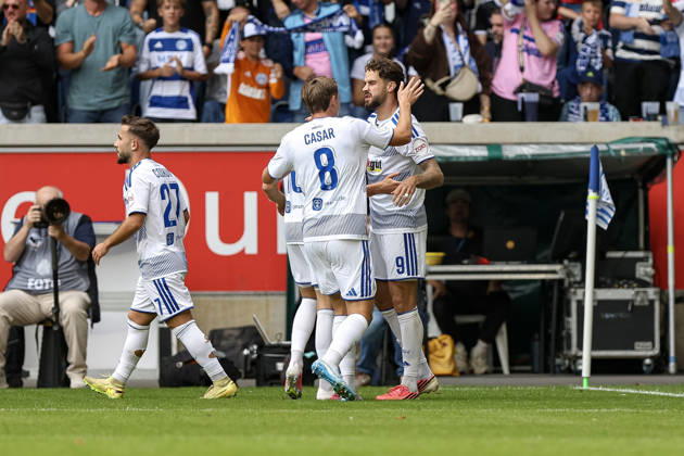 29.08.2026, GER, Fussball, Herren, 3. Liga, Saison 2026 2027, MSV Duisburg - FC Würzburger Kickers Lex-Tyger Lobinger (Duisburg) Torjubel, jubelt mit seiner Mannschaft nach dem Treffer zum 1:0 Duisburg schauinsland-reisen-Arena Nordrhein-Westfalen Deutschland Copyright: xAdrianxSchlüterx