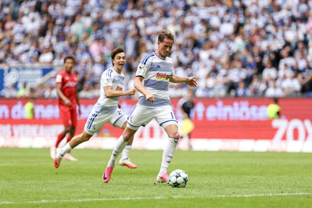 29.08.2026, GER, Fussball, Herren, 3. Liga, Saison 2026 2027, MSV Duisburg - FC Würzburger Kickers Christian Viet (Duisburg) erzielt das Tor zum 3:0 Duisburg schauinsland-reisen-Arena Nordrhein-Westfalen Deutschland Copyright: xAdrianxSchlüterx