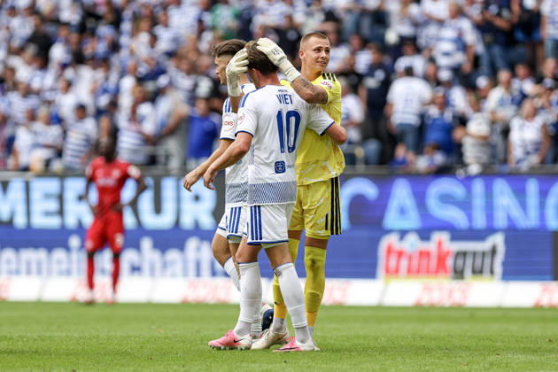 29.08.2026, GER, Fussball, Herren, 3. Liga, Saison 2026 2027, MSV Duisburg - FC Würzburger Kickers Christian Viet (Duisburg) Torjubel, jubelt nach seinem Treffer zum 3:0 Maximilian Braune (Duisburg) Duisburg schauinsland-reisen-Arena Nordrhein-Westfalen Deutschland Copyright: xAdrianxSchlüterx