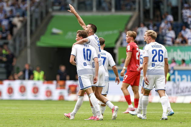 29.08.2026, GER, Fussball, Herren, 3. Liga, Saison 2026 2027, MSV Duisburg - FC Würzburger Kickers Christian Viet (Duisburg) Torjubel, jubelt nach seinem Treffer zum 3:0 mit Rasim Bulic (Duisburg) Duisburg schauinsland-reisen-Arena Nordrhein-Westfalen Deutschland Copyright: xAdrianxSchlüterx