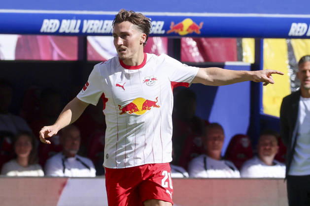 Rocco Reitz (RB Leipzig) gestikuliert waehrend des Spiels der 1. Bundesliga zwischen RB Leipzig und Borussia Moenchengladbach, Red Bull Arena am 29. August 2026 in Leipzig, Deutschland. (Foto von Marco Steinbrenner DeFodi Images) +++ Rocco Reitz (RB Leipzig) gestures during the Bundesliga match between RB Leipzig and Borussia Moenchengladbach at Red Bull Arena on August 29, 2026 in Leipzig, Germany. (Photo by Marco Steinbrenner DeFodi Images) DFB DFL REGULATIONS PROHIBIT ANY USE OF PHOTOGRAPHS AS IMAGE SEQUENCES AND OR QUASI-VIDEO. (Photo by Marco Steinbrenner DeFodi Images) -