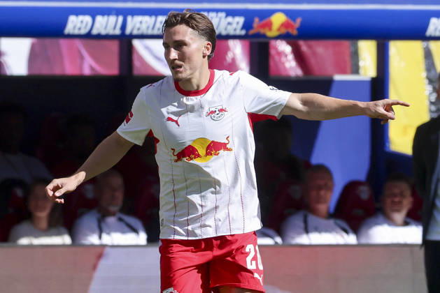 Rocco Reitz (RB Leipzig) gestikuliert waehrend des Spiels der 1. Bundesliga zwischen RB Leipzig und Borussia Moenchengladbach, Red Bull Arena am 29. August 2026 in Leipzig, Deutschland. (Foto von Marco Steinbrenner DeFodi Images) +++ Rocco Reitz (RB Leipzig) gestures during the Bundesliga match between RB Leipzig and Borussia Moenchengladbach at Red Bull Arena on August 29, 2026 in Leipzig, Germany. (Photo by Marco Steinbrenner DeFodi Images) DFB DFL REGULATIONS PROHIBIT ANY USE OF PHOTOGRAPHS AS IMAGE SEQUENCES AND OR QUASI-VIDEO. (Photo by Marco Steinbrenner DeFodi Images) -
