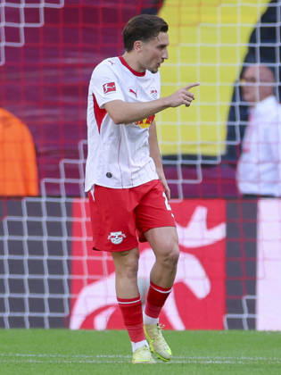 Rocco Reitz (RB Leipzig) gestikuliert waehrend des Spiels der 1. Bundesliga zwischen RB Leipzig und Borussia Moenchengladbach, Red Bull Arena am 29. August 2026 in Leipzig, Deutschland. (Foto von Marco Steinbrenner DeFodi Images) +++ Rocco Reitz (RB Leipzig) gestures during the Bundesliga match between RB Leipzig and Borussia Moenchengladbach at Red Bull Arena on August 29, 2026 in Leipzig, Germany. (Photo by Marco Steinbrenner DeFodi Images) DFB DFL REGULATIONS PROHIBIT ANY USE OF PHOTOGRAPHS AS IMAGE SEQUENCES AND OR QUASI-VIDEO. (Photo by Marco Steinbrenner DeFodi Images) -