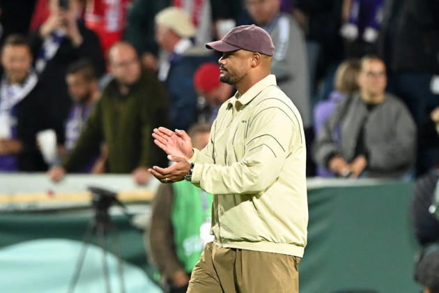 Schlussjubel, Jubel, jubeln, Freude, cheers, Trainer Vincent KOMPANY (M) Fussball DFB Pokal, 1. Hauptrunde, VfL Osnabrueck - FC Bayern Muenchen 1-4- am 02.09.2026 im Stadion an der Bremer Bruecke Osnabrueck Deutschland. DFL DFB regulations prohibit any use of photographs as image sequences and or quasi-video Â