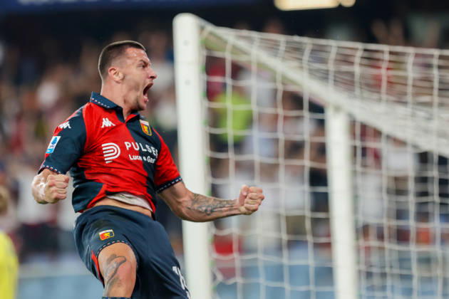 Genoa™s Milutin Osmajic celebrates after scoring a goal for his team during the Serie A soccer match between Genoa and Como at the Luigi Ferraris Stadium in Genoa, Italy - Friday, September 04, 2026. - Soccer . Copyright: xTanoxPecoraro LaPressex