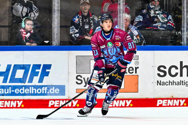 Mac Hollowell (Iserlohn Roosters, 81), GER, Iserlohn Roosters vs. Krefeld Pinguine, Eishockey, Penny-DEL, Testspiel, Spielzeit 2026 2027, 05.08.2026, GER, Iserlohn Roosters vs. Krefeld Pinguine, Eishockey, Penny-DEL, Testspiel, Spielzeit 2026 2027, 05.08.2026 Iserlohn Copyright: xJonasxBrockmann Eibner-Pressefotx EP_JBN