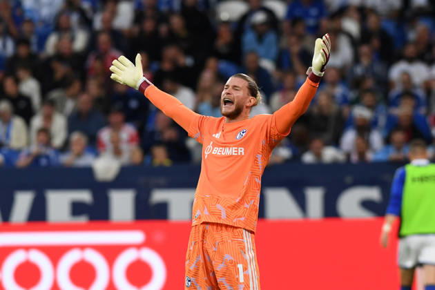 Torwart Loris Karius (FC Schalke 04) gestikuliert, gestik waehrend des Spiels der 1. Bundesliga zwischen FC Schalke 04 und FC Bayern Muenchen, Veltins-Arena am 05. September 2026 in Gelsenkirchen, Deutschland. (Foto von Ralf Treese DeFodi Images) +++ Torwart Loris Karius (FC Schalke 04) gestures during the Bundesliga match between FC Schalke 04 and FC Bayern Muenchen at Veltins-Arena on September 5, 2026 in Gelsenkirchen, Germany. (Photo by Ralf Treese DeFodi Images) DFB DFL REGULATIONS PROHIBIT ANY USE OF PHOTOGRAPHS AS IMAGE SEQUENCES AND OR QUASI-VIDEO. (Photo by Ralf Treese DeFodi Images) -