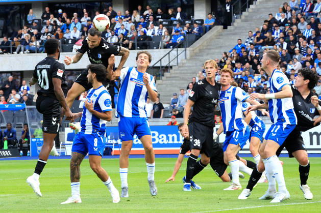 06.09.2026, DEU GER, Fussball , 2.Fussballbundesliga , Spieltag, Saison 2026 2027, Berliner Olympiastadion, Hertha BSC vs. 1.FC Magdeburger 1.1 durch Falko Michel ( 1.FC Magdeburg 21 ), Kevin Sessa ( Hertha BSC Berlin 8 ), Linus Jasper Gechter ( Hertha BSC Berlin 44 ), MORITZ-BRONI KWARTENG ( 1.FC Magdeburg 10 ) 2. Liga: DFB DFL regulations prohibit any use of photographs as image sequences and or quasi-video) Berlin Berliner Olympiastadion Berlin Deutschland Copyright: xNordphotox xEnglerx