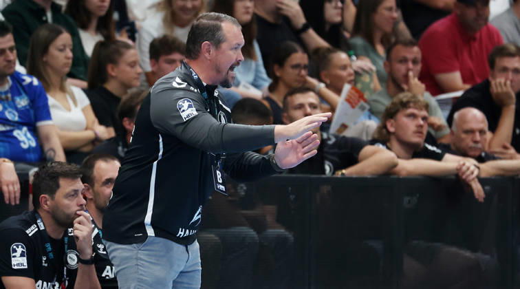 2026.09.06, Deutschland, Stuttgart, Handball TVB Stuttgart vs. Füchse Berlin, Trainer Misha Kaufmann (TVB)