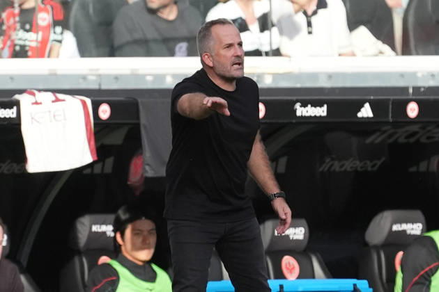 Trainer Manuel Baum (FC Augsburg) gestikuliert - 06.09.2026 Bundesliga, Saison 26 27: Eintracht Frankfurt vs. FC Augsburg, Deutsche Bank Park, 2. Spieltag