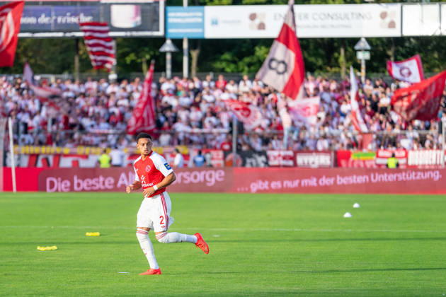 Steven van der Sloot (Fortuna Düsseldorf, 02) beim warm machen Fortuna Köln vs. Fortuna Düsseldorf, Fussball, 3.Liga, 04.Spieltag, Saison 2026 27, 06.09.2026, DFL REGULATIONS PROHIBIT ANY USE OF PHOTOGRAPHS AS IMAGE SEQUENCES AND OR QUASI-VIDEO, Fortuna Köln vs. Fortuna Düsseldorf, Fussball, 3.Liga, 04.Spieltag, Saison 2026 27, 06.09.2026 Köln Copyright: xEibner-Pressefoto LukasxBaldygax EP_LBA