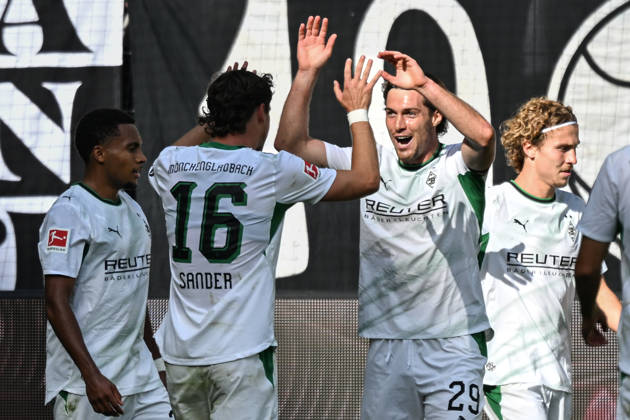 Joe Scally (Moenchengladbach 29) jubelt nach dem Tor zum 3:1 mit der Mannschaft 05.09.2026 ¢ Fussball ¢ Borussia Moenchengladbach vs SV Elversberg, Borussia-Park, Moenchengladbach, DFB DFL REGULATIONS PROHIBIT ANY USE OF PHOTOGRAPHS AS IMAGE SEQUENCES AND OR QUASI-VIDEO NRW Germany