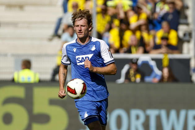 Wouter Burger (TSG Hoffenheim, 18) am Ball , Deutschland, Fussball, 1. Bundesliga, 2.Spieltag, 2026 2027, TSG Hoffenheim vs. Borussia Dortmund, 05.09.2026, Sinsheim SNP Arena Deutschland Copyright: xGrantxHubbsx