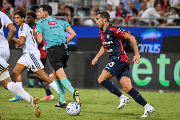 IPA88248034 - Harry Winks of Cagliari Calcio during the Cagliari Calcio vs. US Lecce Italian Serie A soccer match in Cagliari, Italy, on September 7, 2026  Copyright: xLuigixCanu IPAxSportx xx IPA88248034
