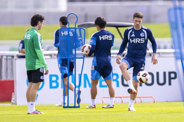 08.09.2026, Fussball, Training des FC Schalke 04. Robin Gosens (FC Schalke 04). Gelsenkirchen Trainingsgelände FC Schalke 04 NRW Deutschland xRHR-FOTO YYx Copyright: RHR-FOTOx RHR-FOTO YY