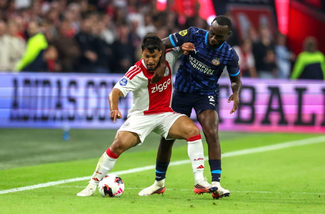 AMSTERDAM - AFC Ajax Amsterdam forward Marcos Leonardo with PSV Eindhoven defender Lutsharel Geertruida during the Vriendenloterij Eredivisie match between Ajax and PSV at Johan Cruijff ArenA on 5 September 2026 in Amsterdam, Nederland. PETER LOUS EYE4IMAGES DeFodi Images -