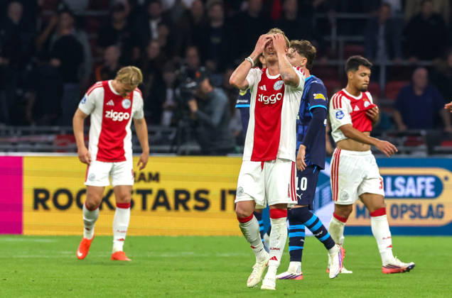 AMSTERDAM - AFC Ajax Amsterdam midfielder Julian Brandt is disappointed following the Vriendenloterij Eredivisie match between Ajax and PSV at Johan Cruijff ArenA on 5 September 2026 in Amsterdam, Nederland. PETER LOUS EYE4IMAGES DeFodi Images -