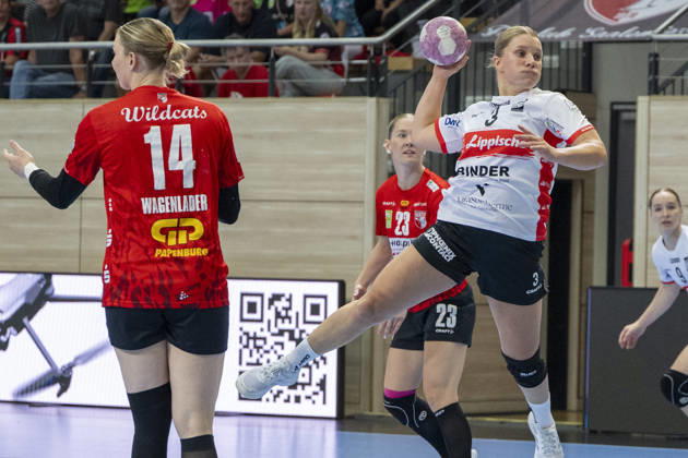 Alsco Handball Bundesliga Frauen, Saison 2026 2027 SV Union Halle-Neustadt vs.HSG Blomberg-Lippe Halle, Deutschland 09.September 2026: Im Bild:v.li.Tina Wagenlader (Halle) und Laura Rüffieux (Blomberg) Halle Saale SWH Arena Sachsen-Anhalt Deutschland